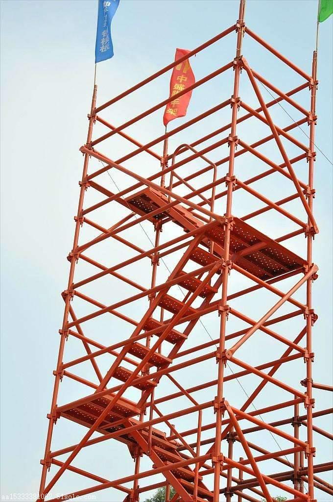 房建施工脚手架安全爬梯的重要性与选择指南