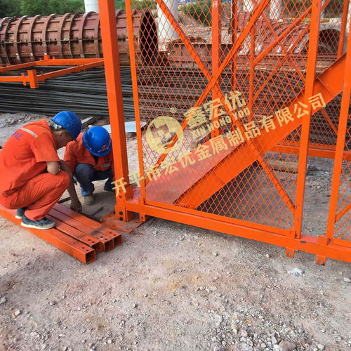 框架式桥梁施工安全梯笼 笼式附网安全爬梯与重型梯笼在脚手架体系中的应用