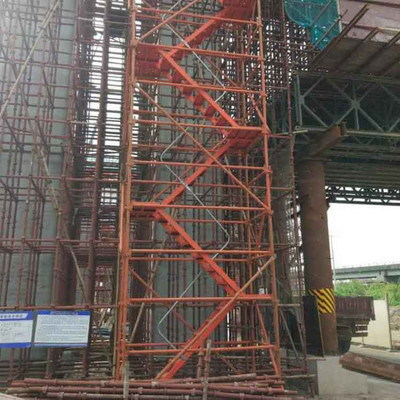 聚力安全，筑牢防线——论建筑施工安全爬梯与高空作业通道的重要性